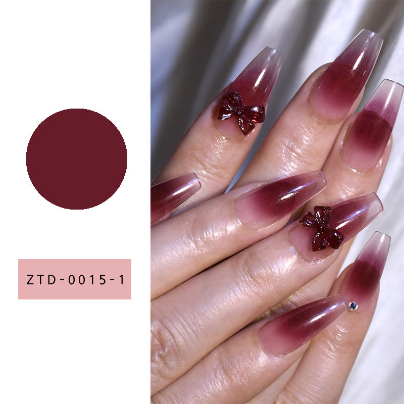 Wearing fake nails ZTD-00015-1